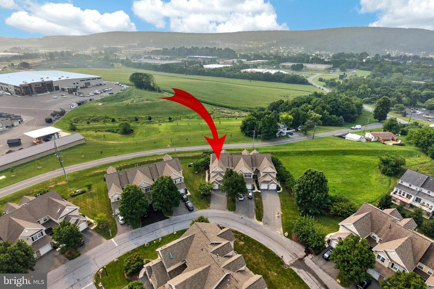 601 Country Lane photo 36