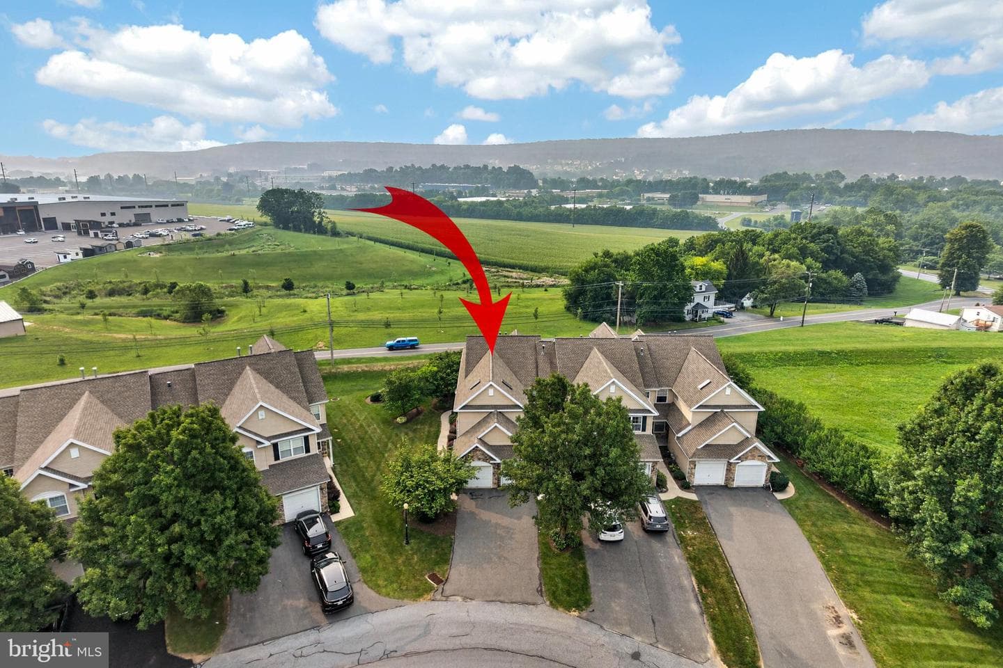 601 Country Lane photo 37