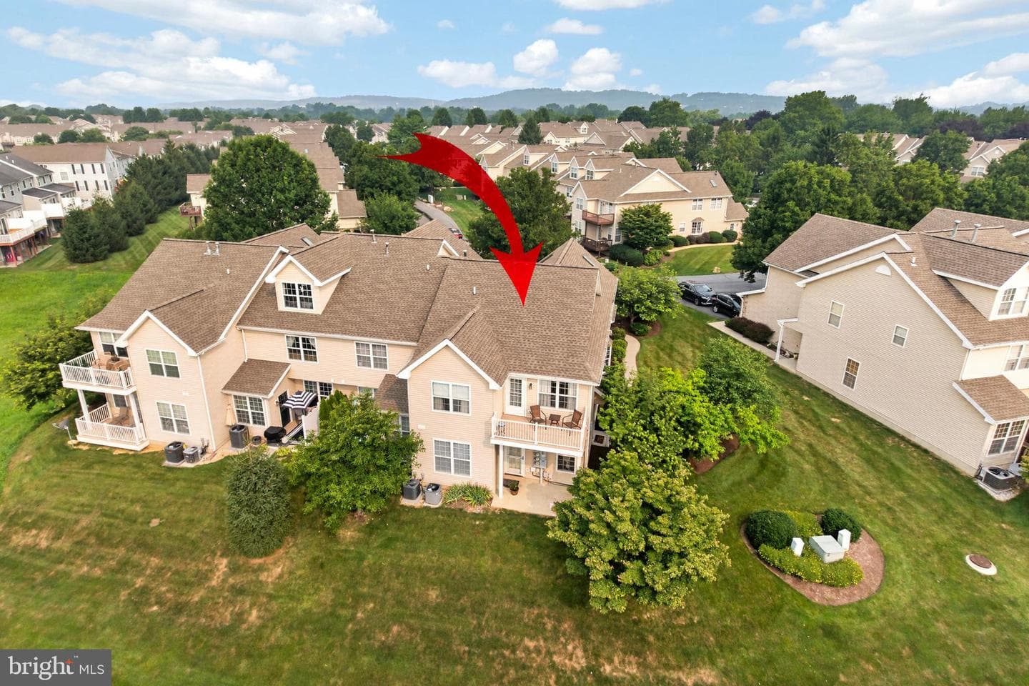 601 Country Lane photo 43