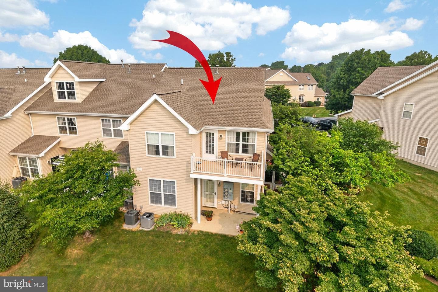 601 Country Lane photo 44