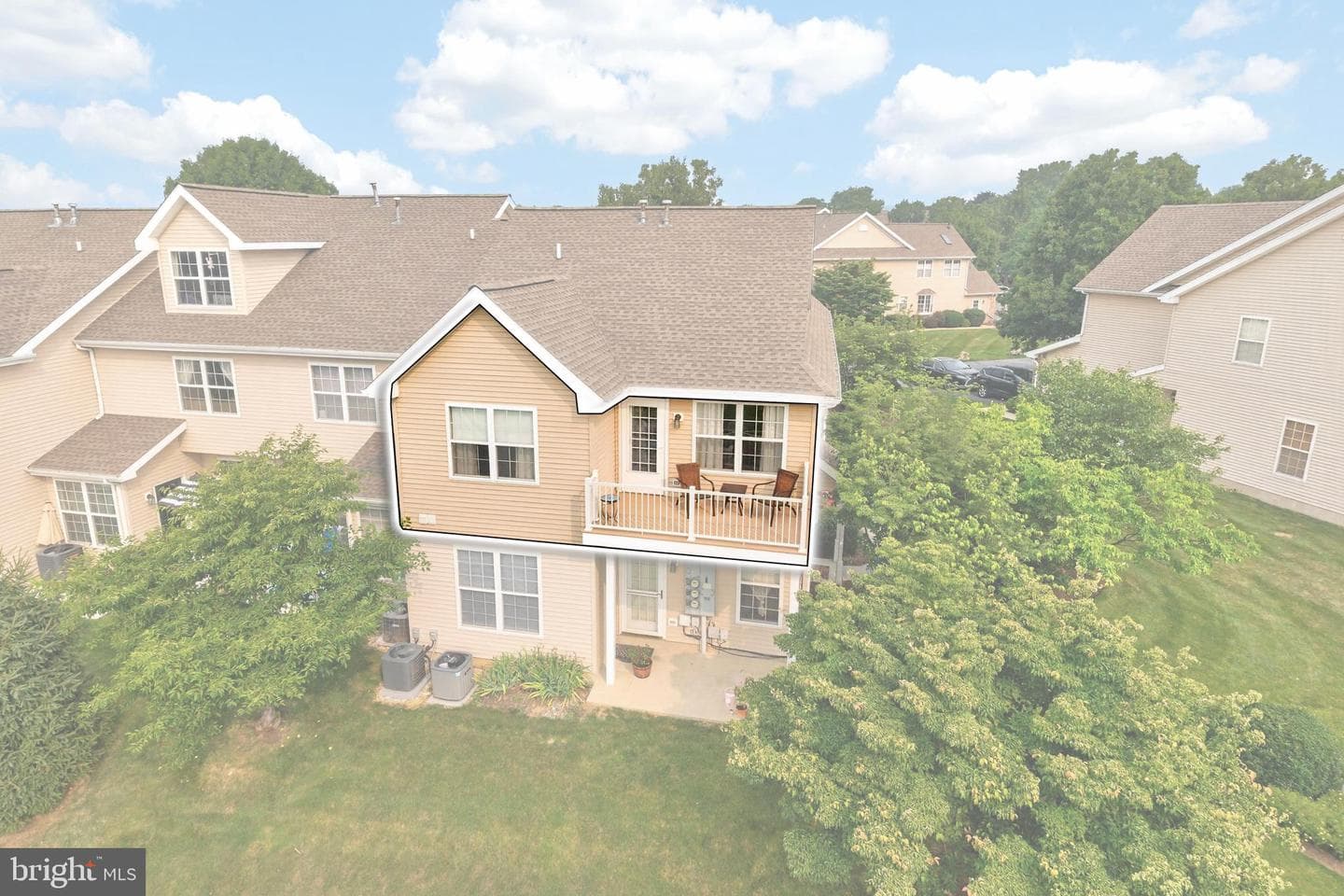 601 Country Lane photo 45