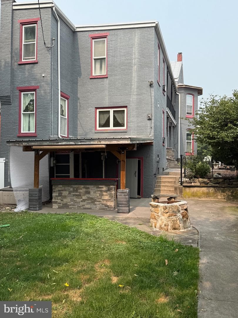 138 S 4th Street photo 4