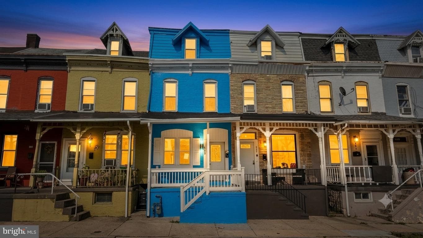 553 Gordon Street photo 2