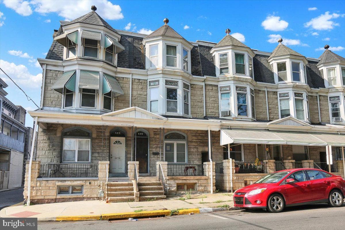 425 Chestnut Street photo 1