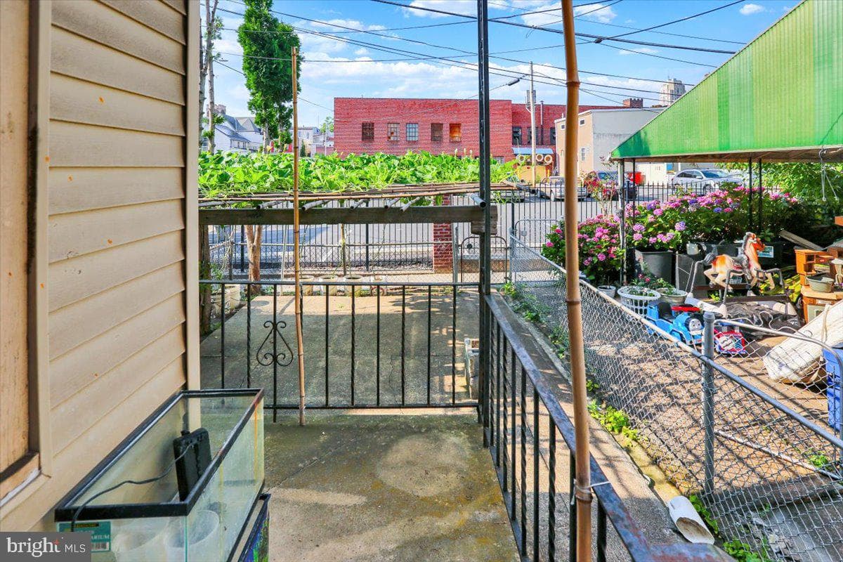 425 Chestnut Street photo 29