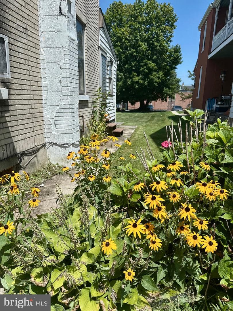 36 S Whiteoak Street photo 19