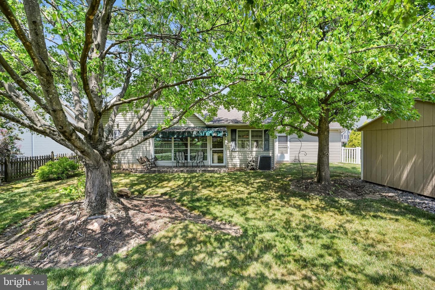 114 Hill Road photo 32