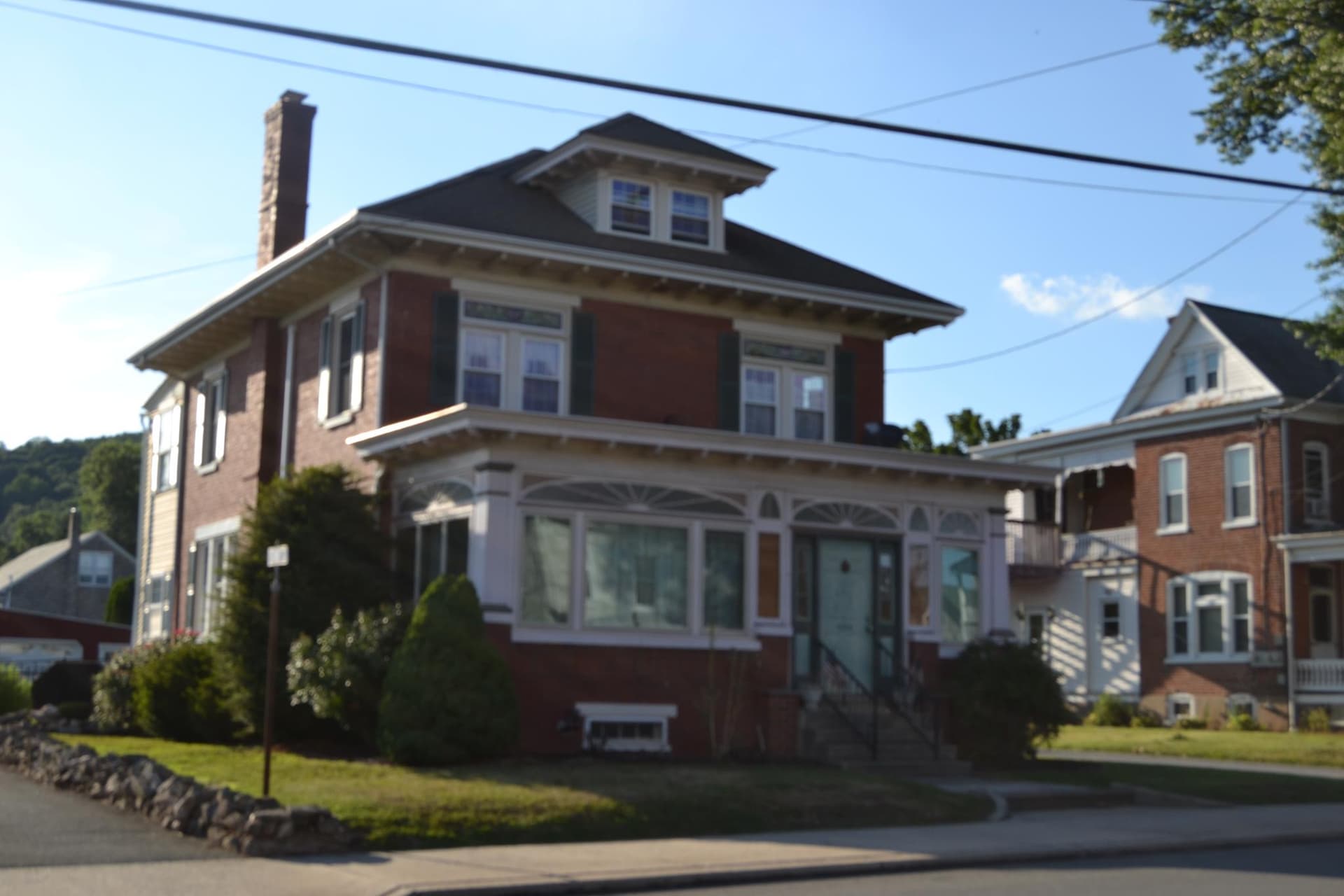 523 Main Street photo 3
