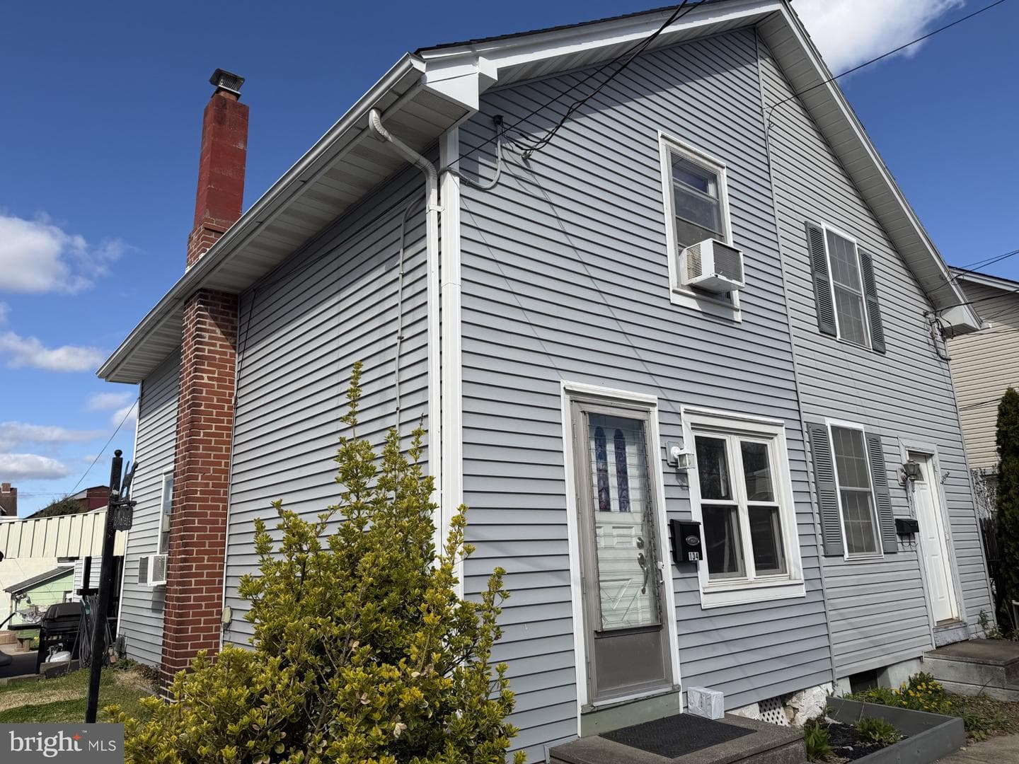 134 Cinder Street photo 2