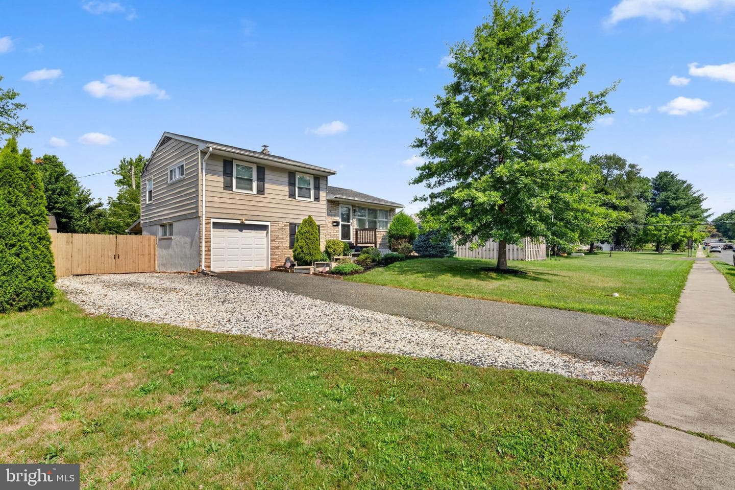 130 Briarwood Drive photo 4