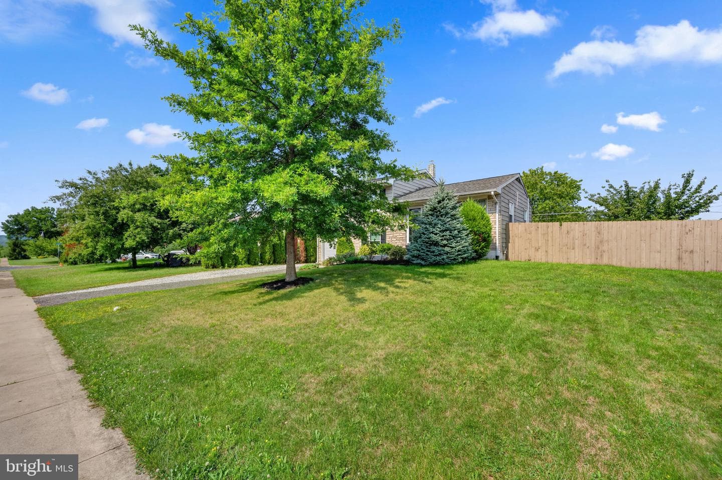130 Briarwood Drive photo 6