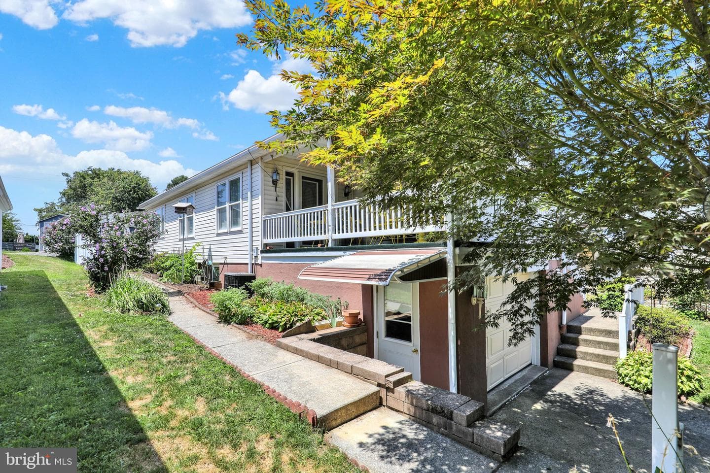 1221 Broadway Boulevard photo 3