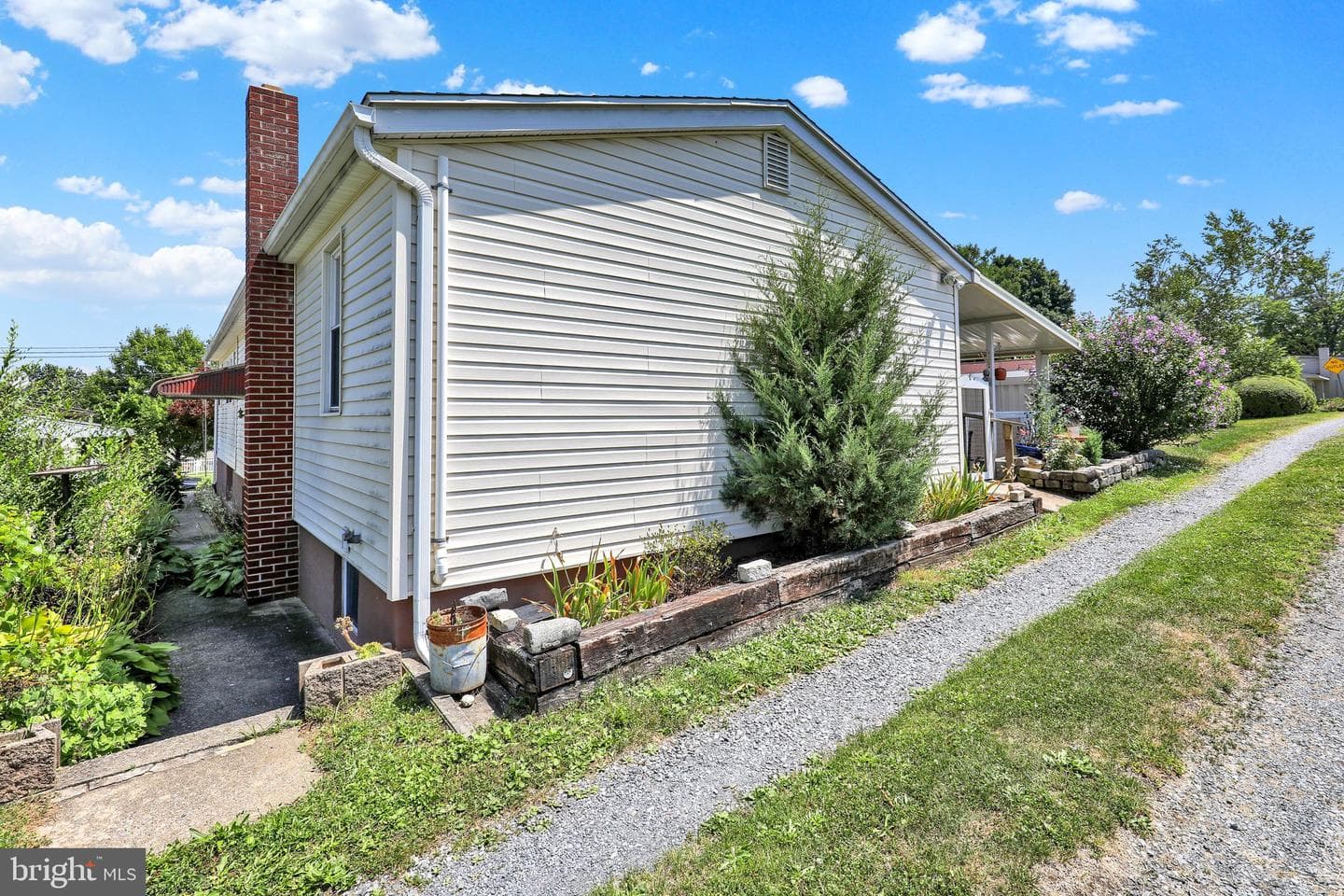 1221 Broadway Boulevard photo 34