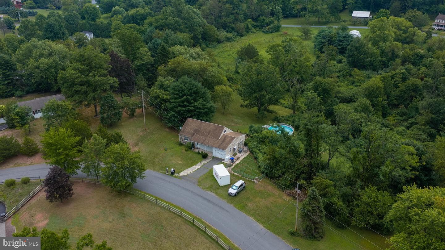 26 Golf Acres Road photo 2