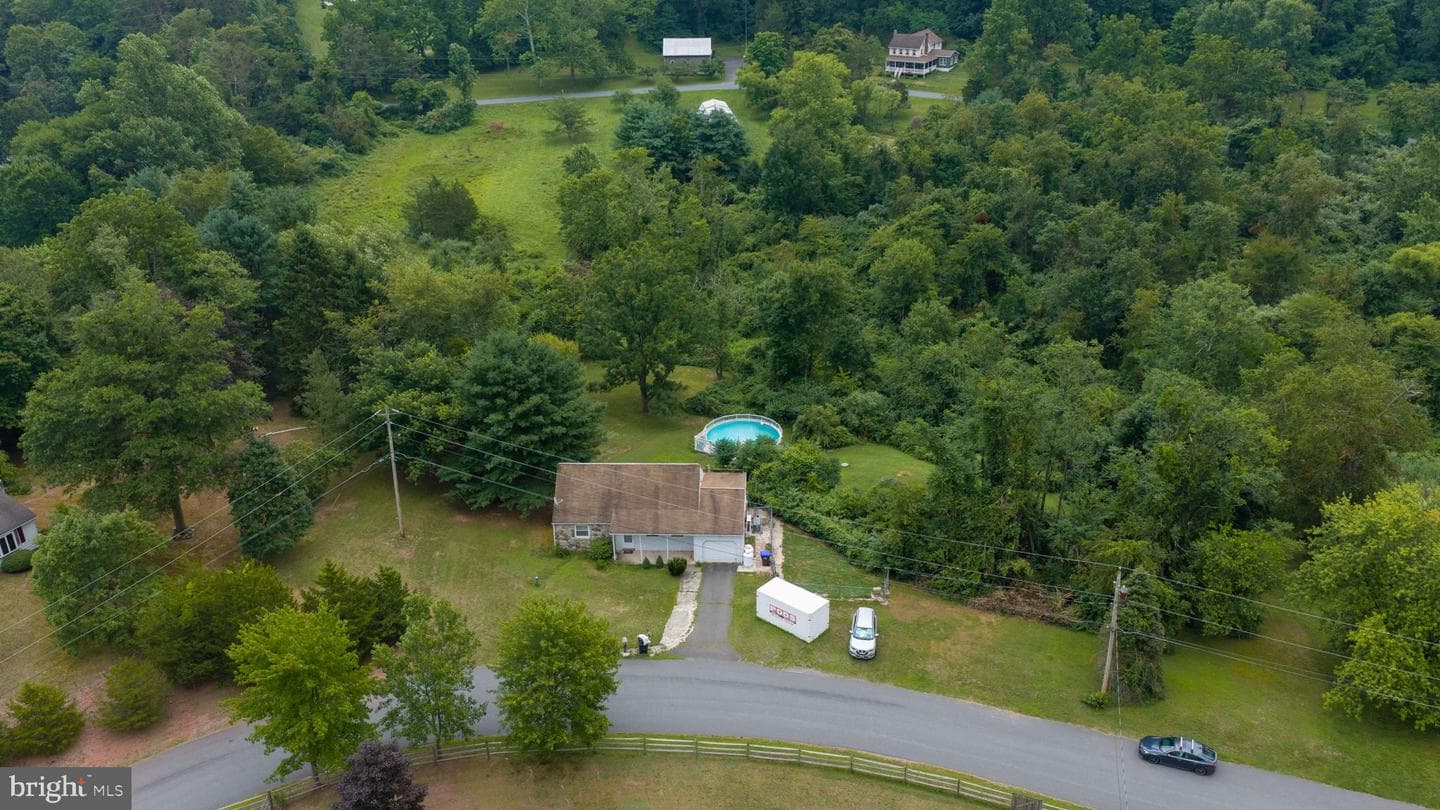 26 Golf Acres Road photo 3