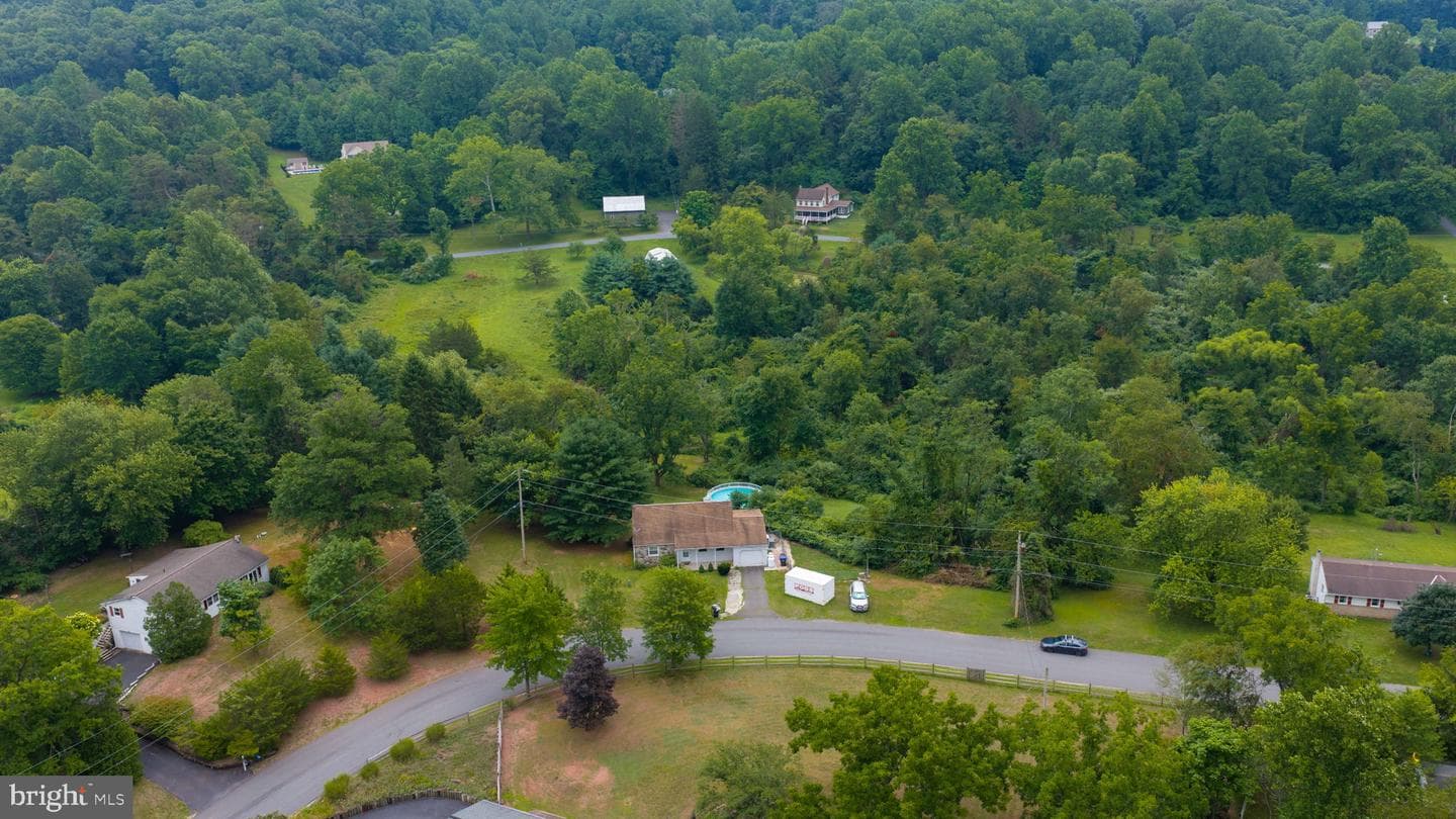 26 Golf Acres Road photo 5