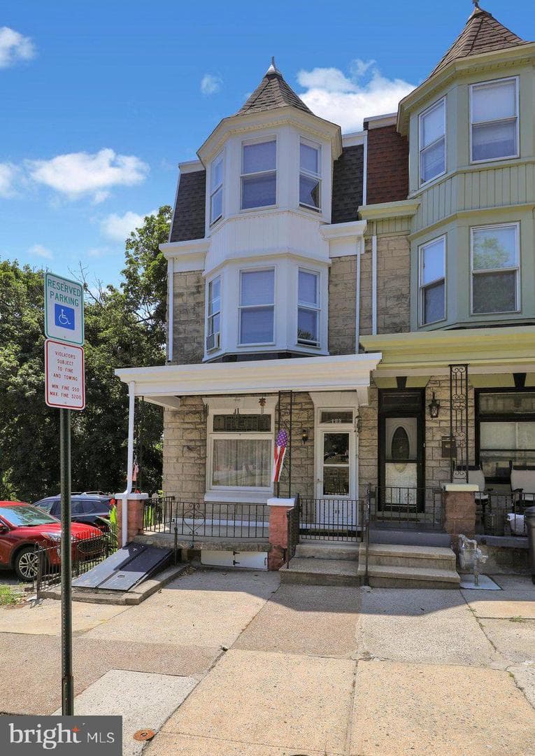 186 Clymer Street photo 1