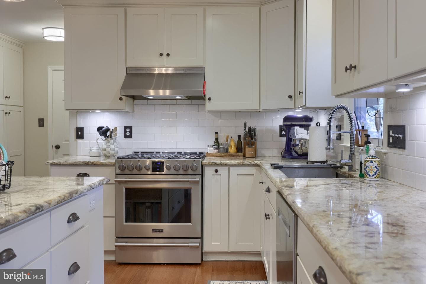 110 Park Place photo 24