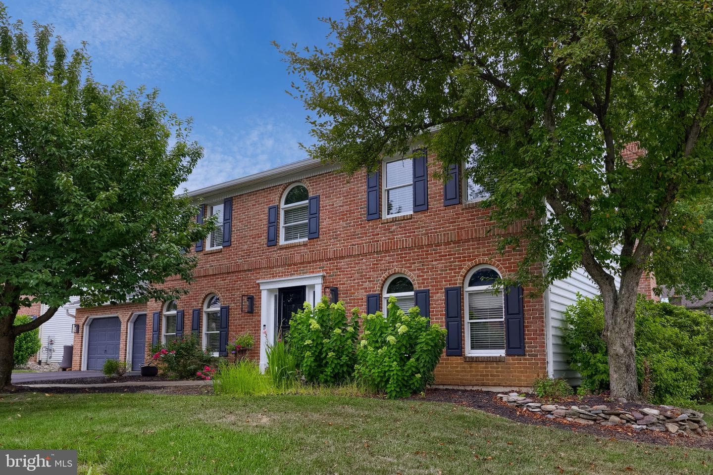 110 Park Place photo 3