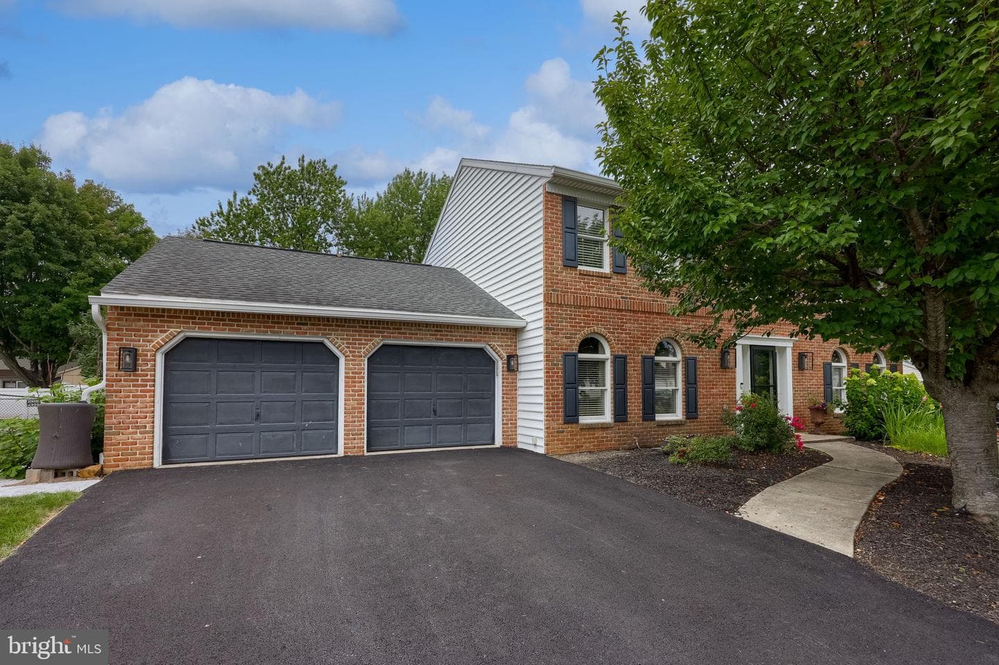 110 Park Place photo 4
