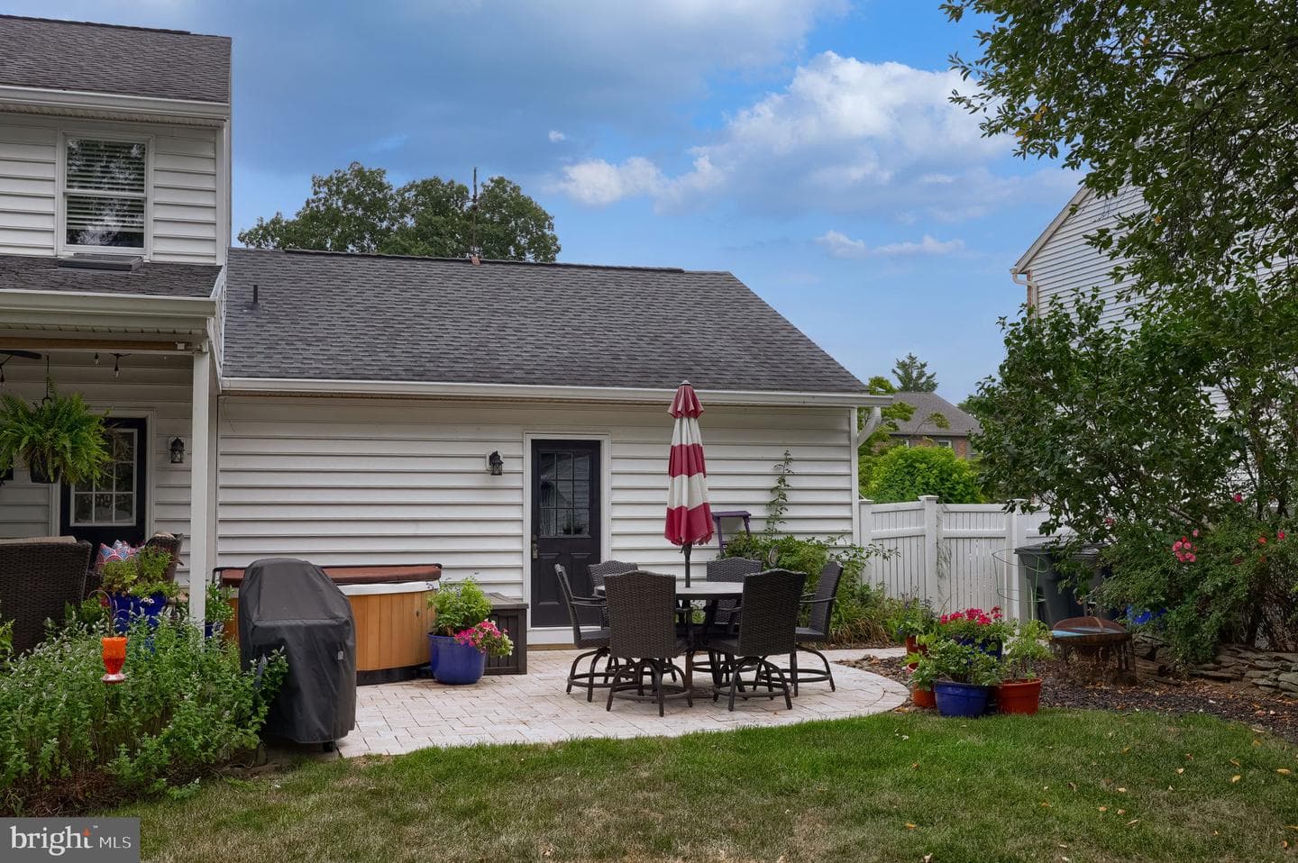 110 Park Place photo 62
