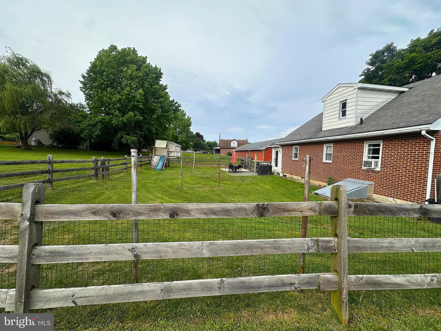 639 Chestnut Street photo 11
