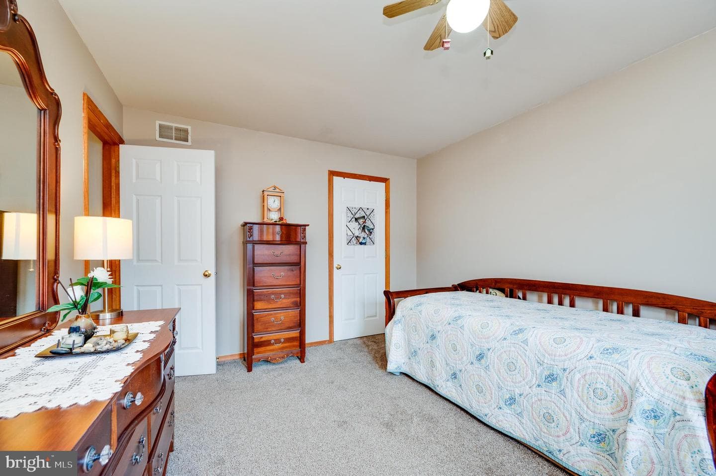 128 Hill Road photo 31