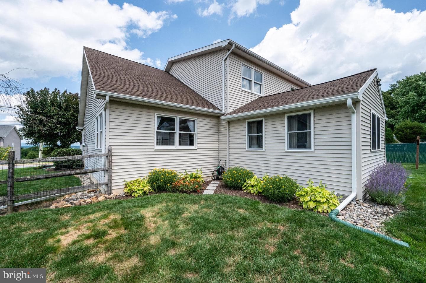 128 Hill Road photo 40