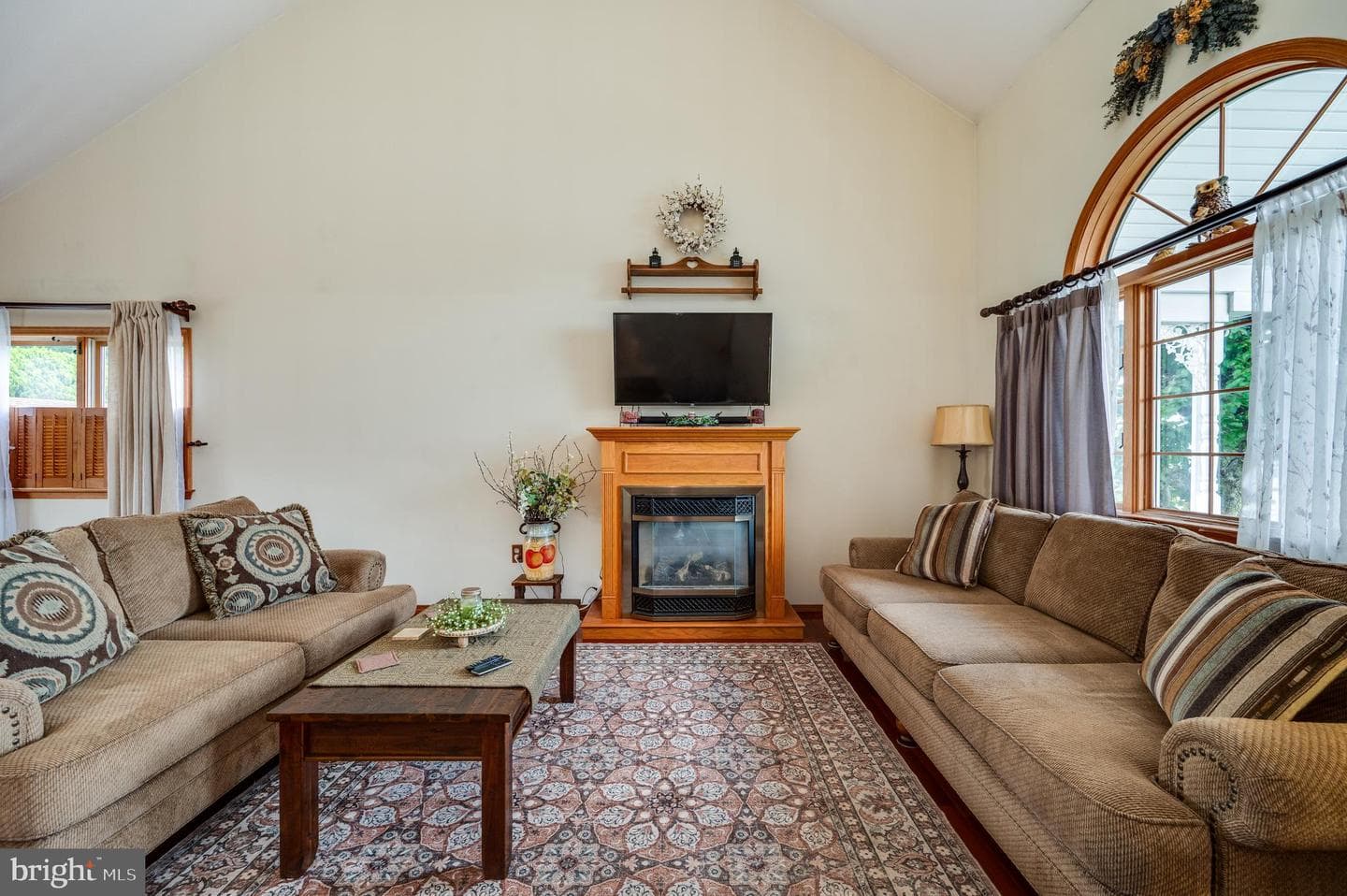 128 Hill Road photo 9