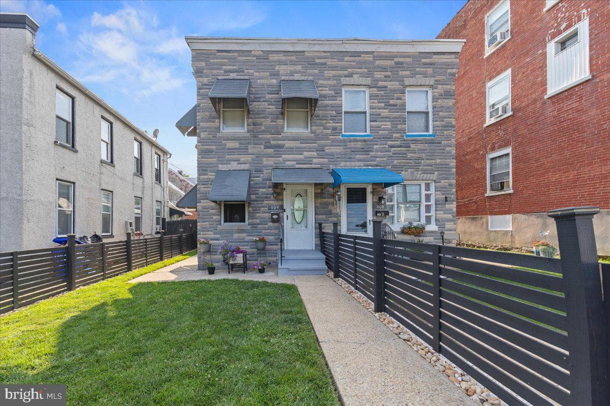 904 N 6th Street