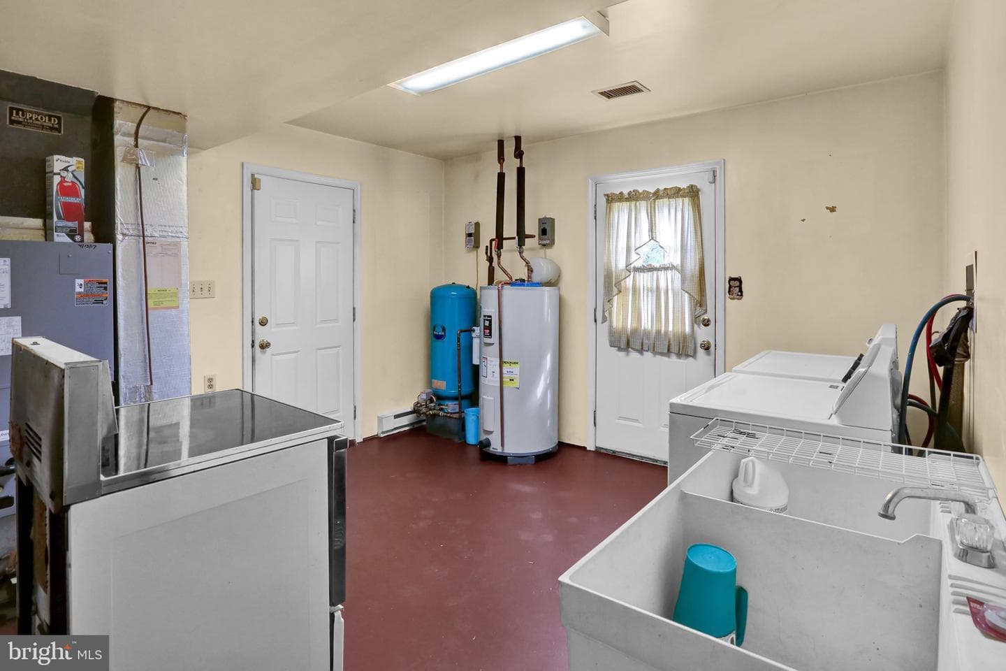 246 Sandhill Road photo 40