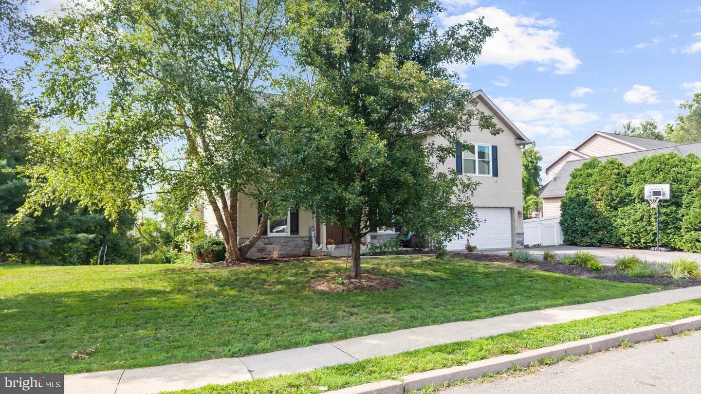 207 Balsam Drive photo 3
