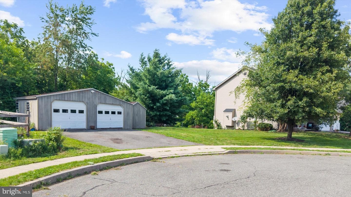 207 Balsam Drive photo 5