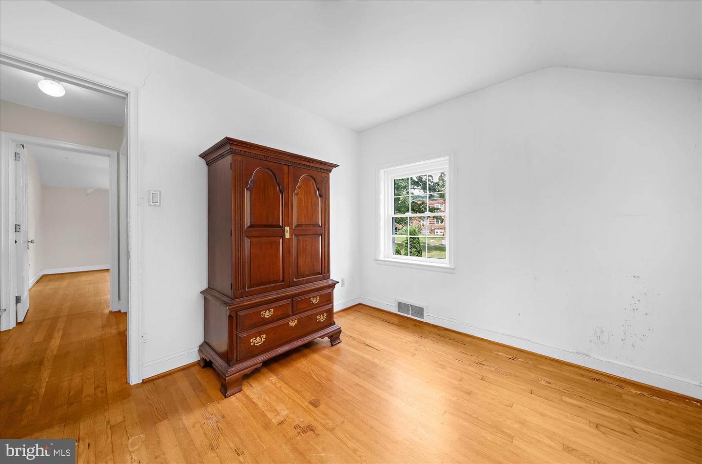 2709 Hollywood Court photo 12