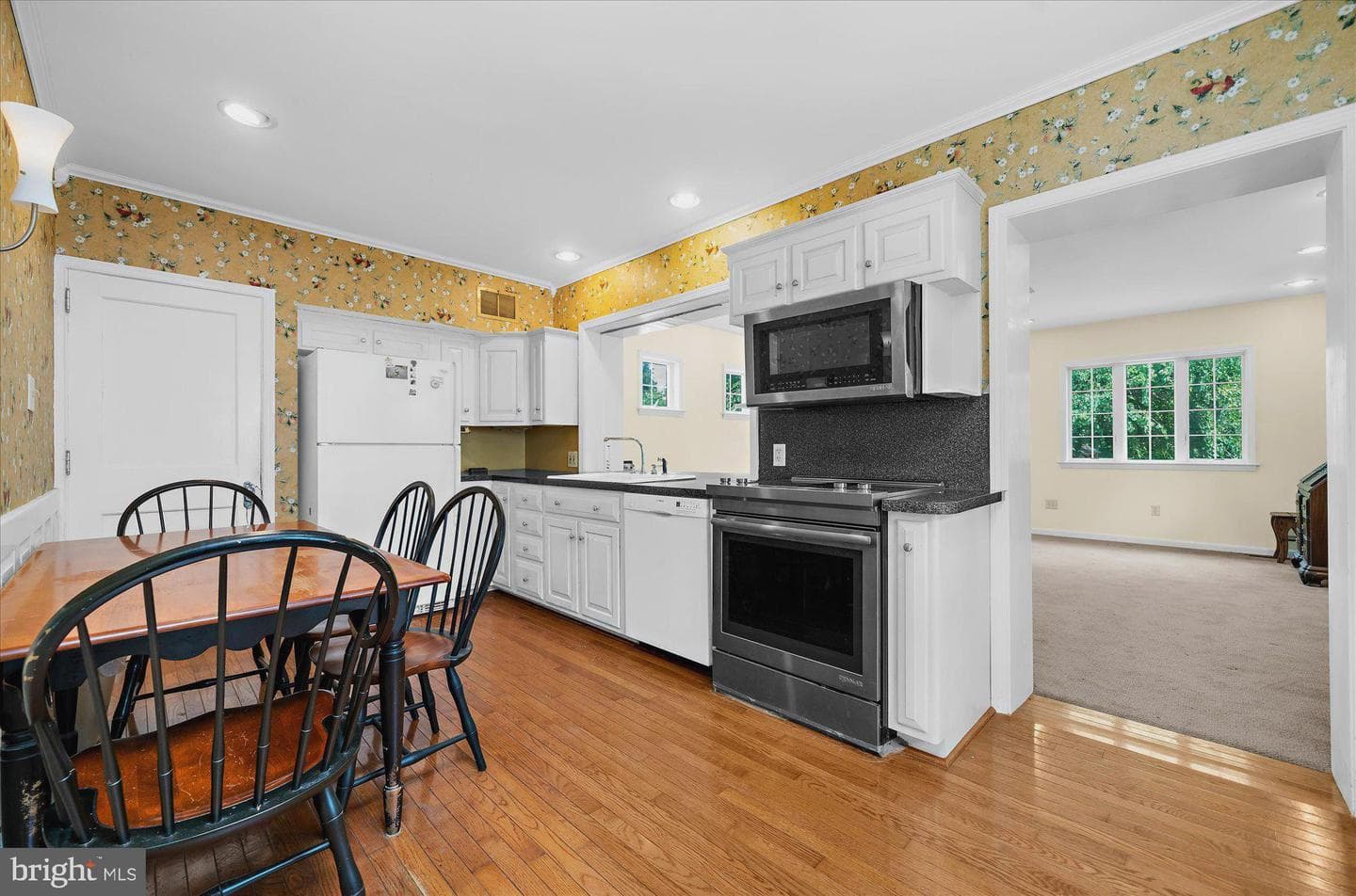 2709 Hollywood Court photo 8