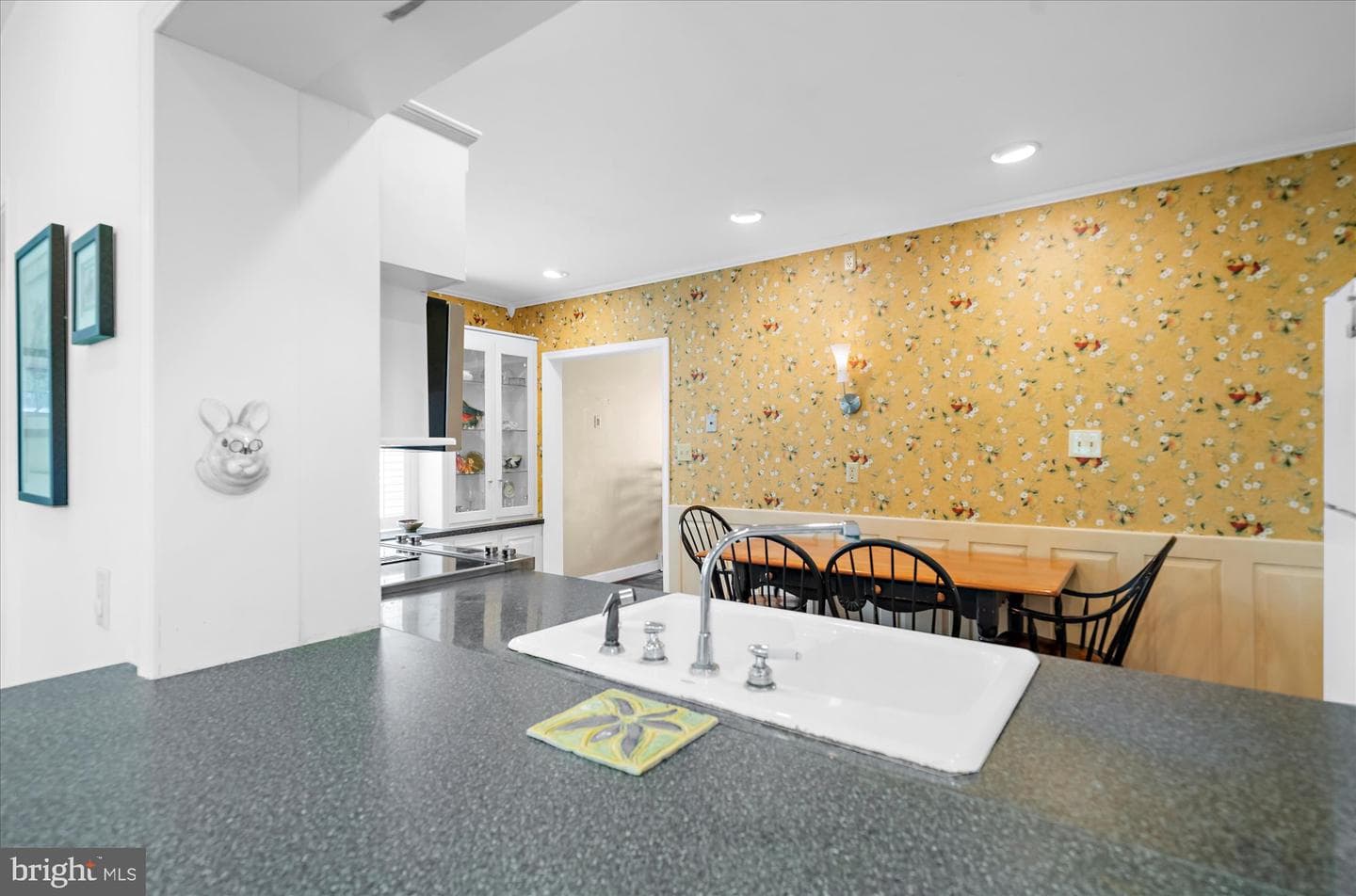 2709 Hollywood Court photo 9