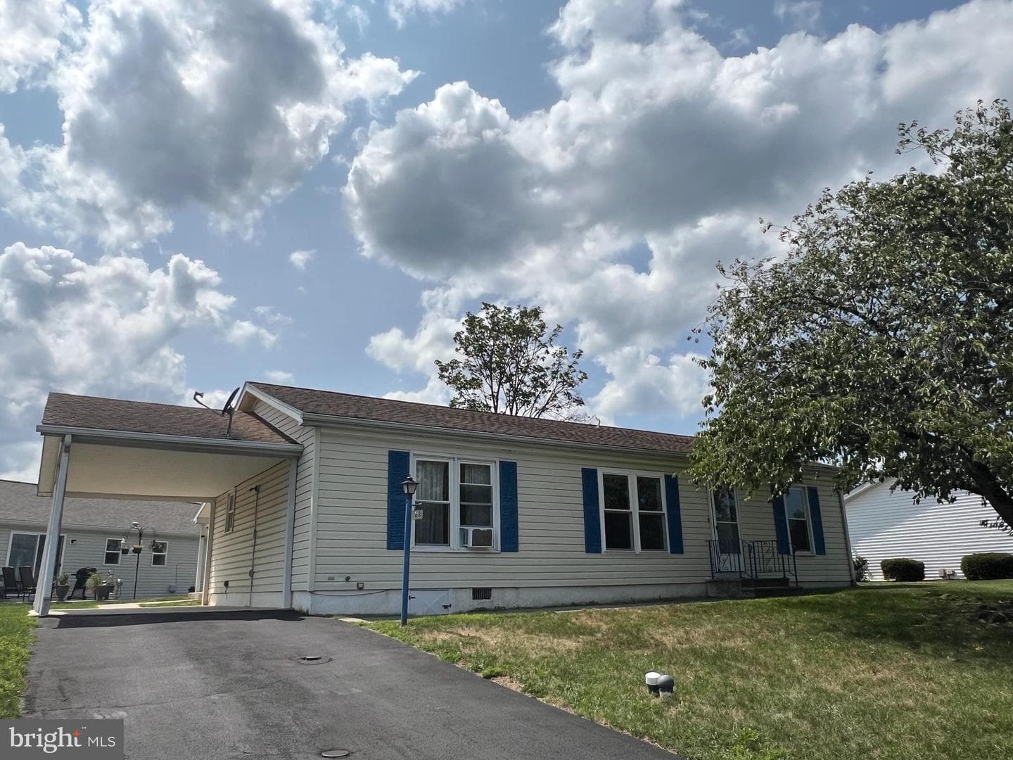 68 Westview Terrace photo 1