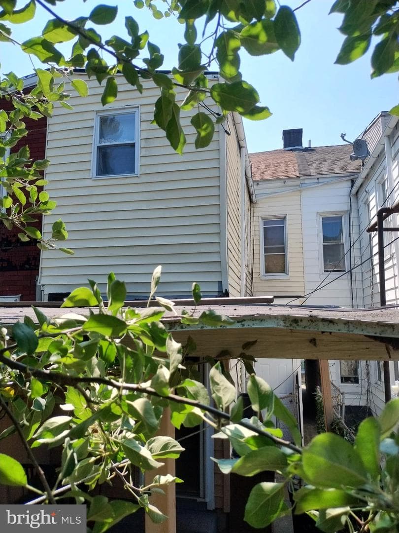 315 Locust Street photo 11