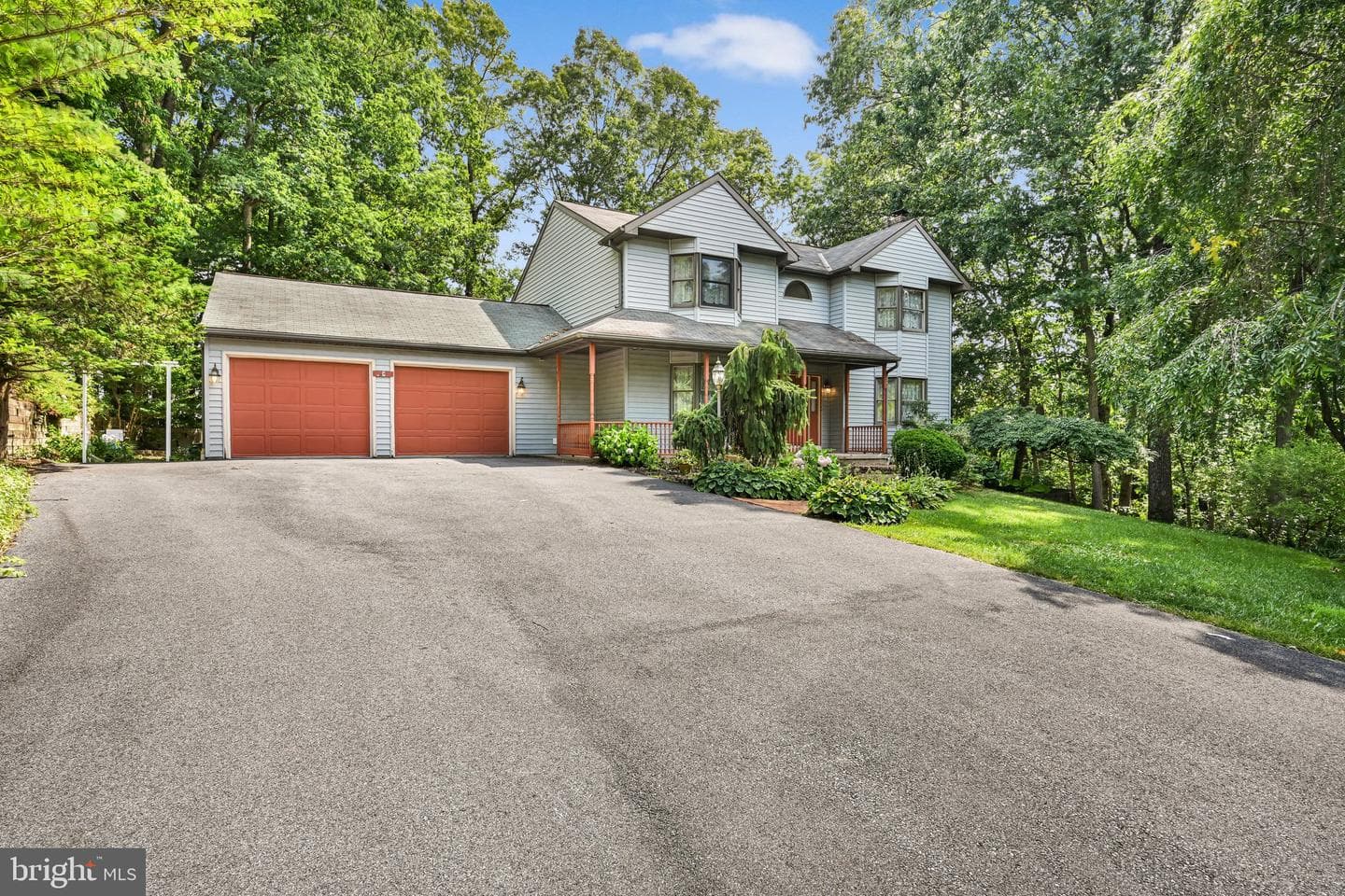 5057 Valley View Road photo 1