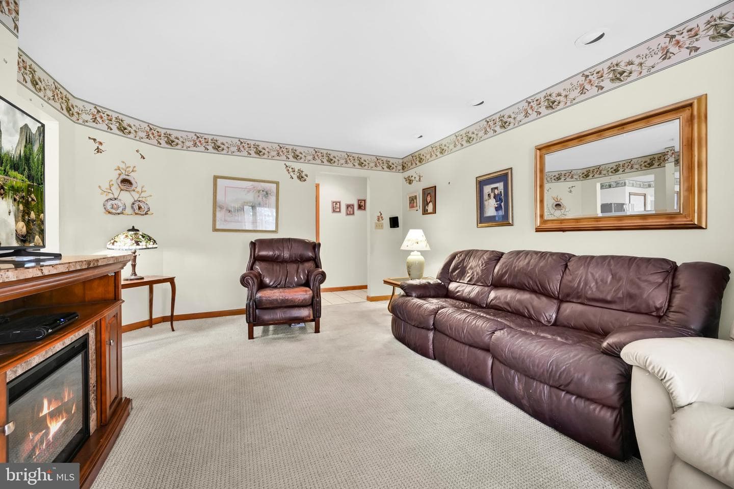 5057 Valley View Road photo 8