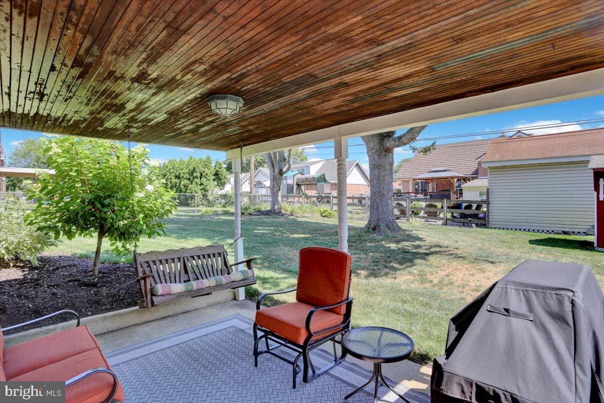 805 Jerome Place photo 27