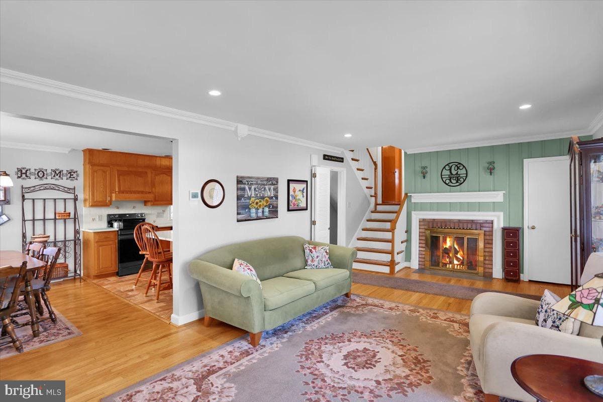 805 Jerome Place photo 5