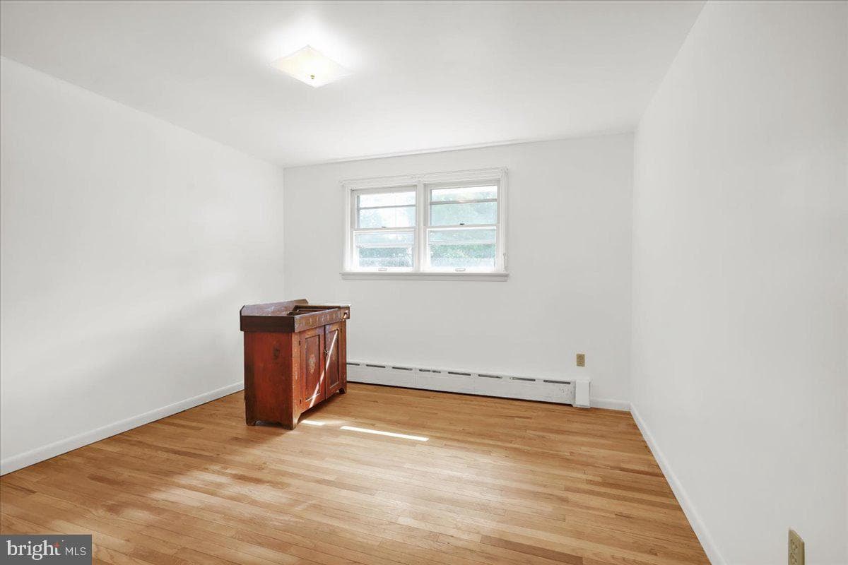 105 Clayton photo 20