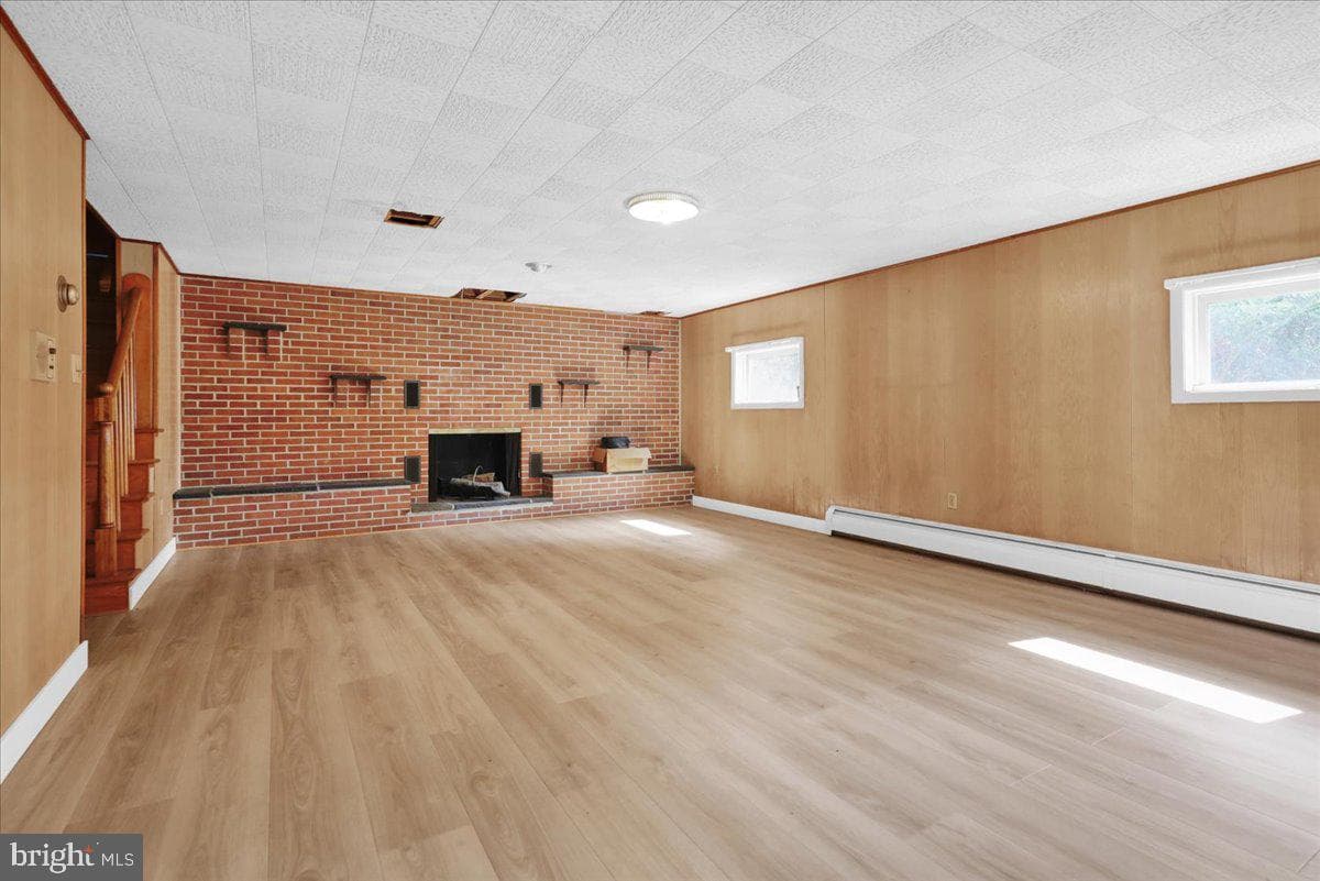 105 Clayton photo 3