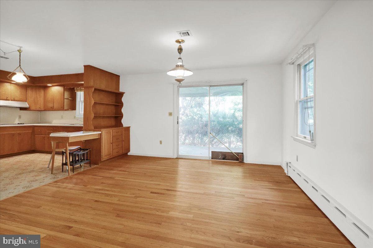 105 Clayton photo 5