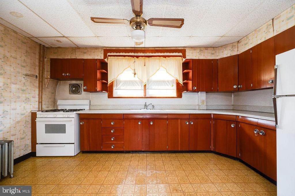 1237 Carbon Street photo 11