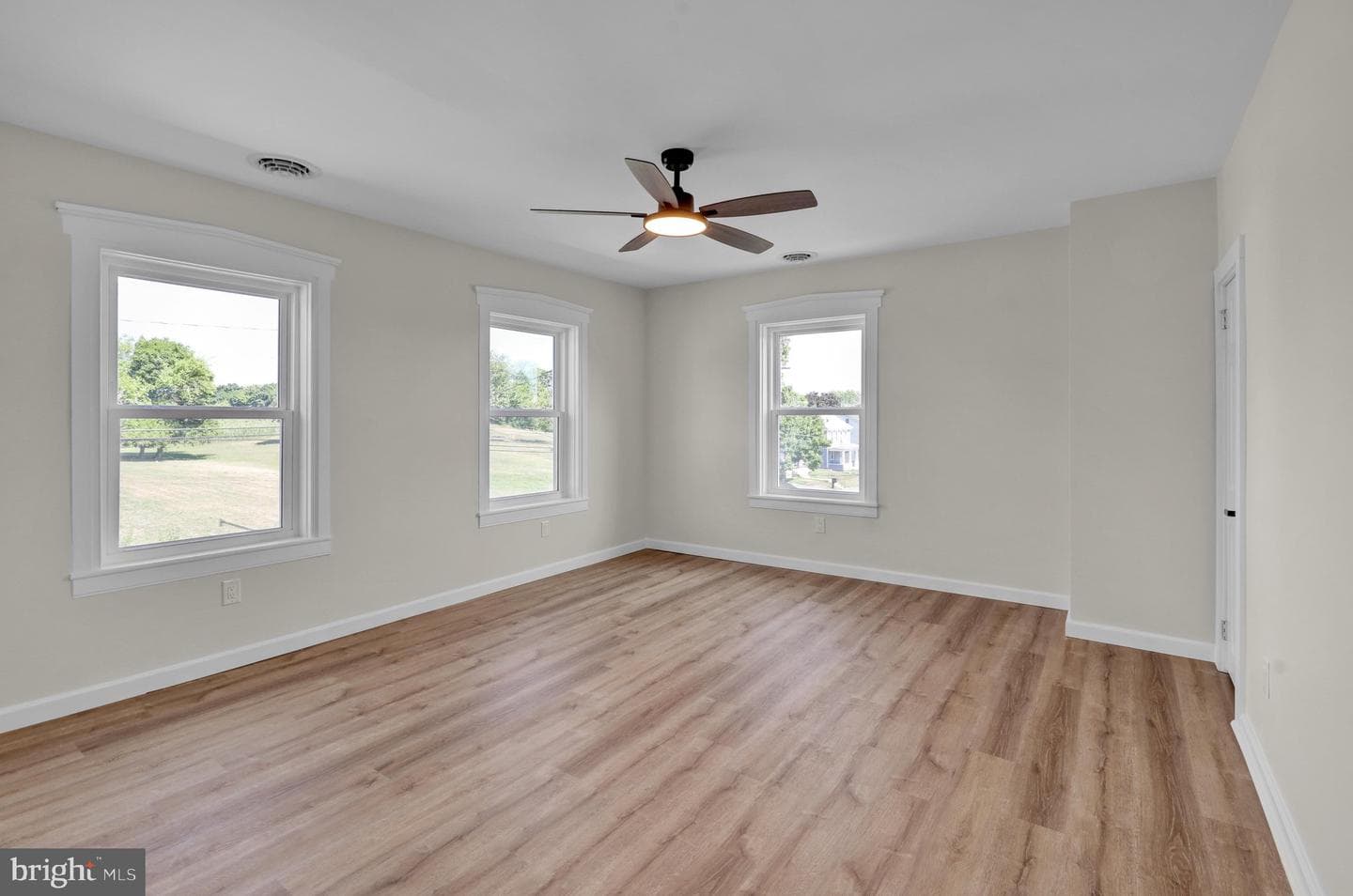 8448 Lancaster Avenue photo 27
