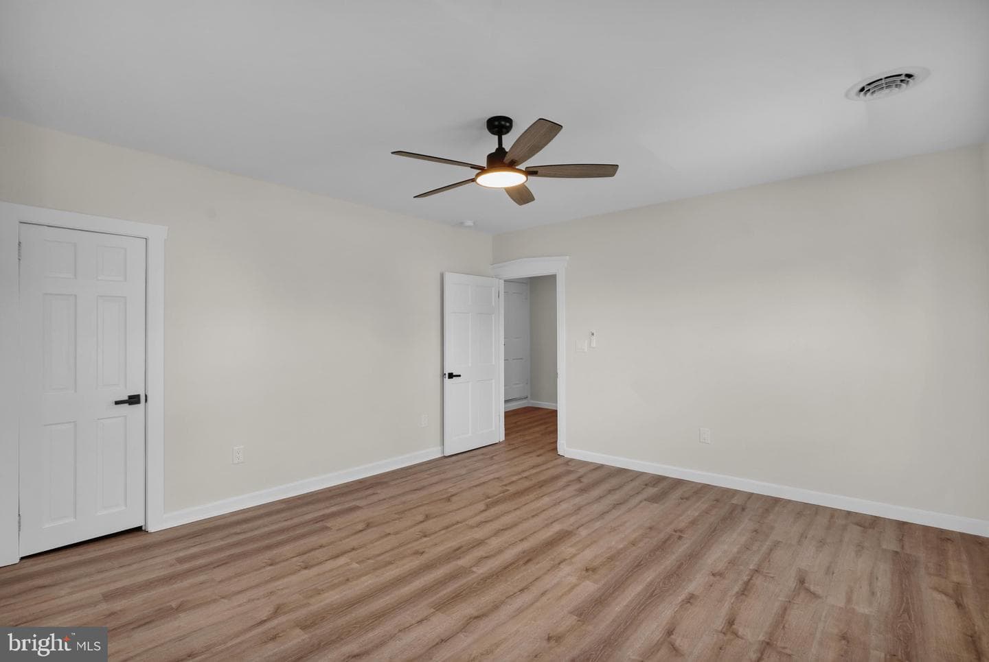 8448 Lancaster Avenue photo 28
