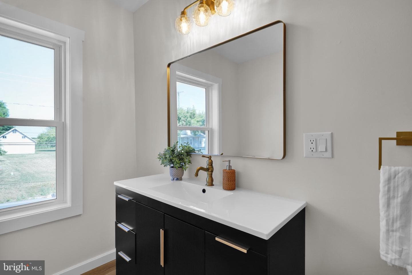 8448 Lancaster Avenue photo 30
