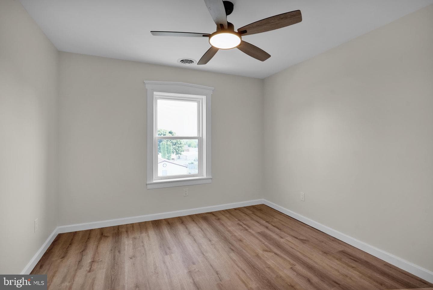 8448 Lancaster Avenue photo 40